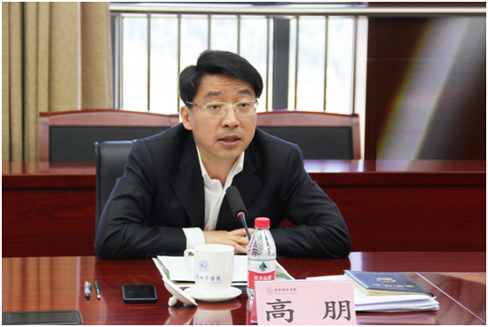 顺义区区长高朋率队来校现场办公推进顺义校区建设工作