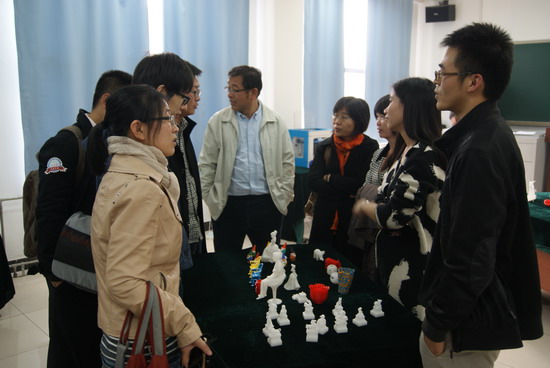 04 信息学部工业设计专业老师介绍3D打印技术